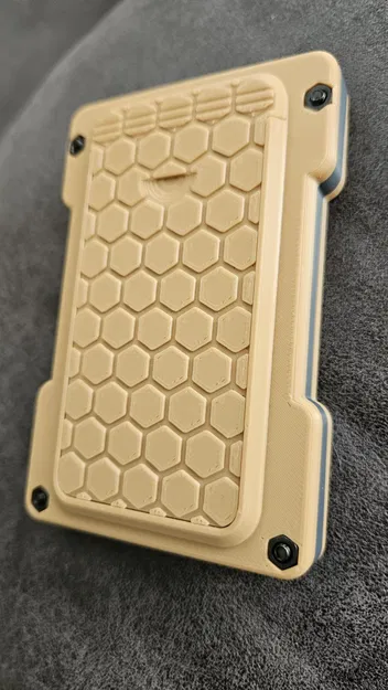 Ví đựng thẻ in 3D họa tiết tổ ong độc đáo và tiện dụng - Image 3