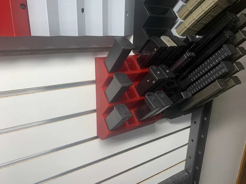 Giá treo băng đạn Glock 9mm cho tấm vách Slatwall tiện lợi - Image 1