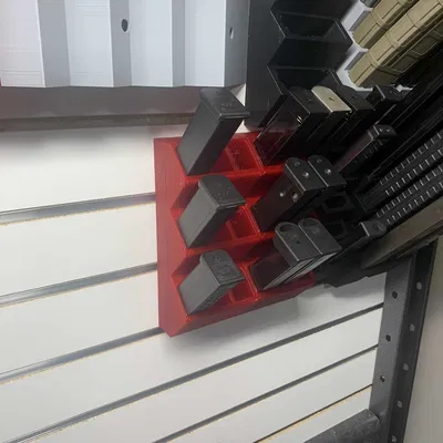 Giá treo băng đạn Glock 9mm cho tấm vách Slatwall tiện lợi