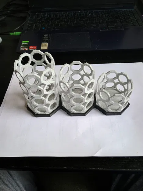 Khay cắm bút 3D thiết kế lưới tổ ong hiện đại, in không cần hỗ trợ - Image 9