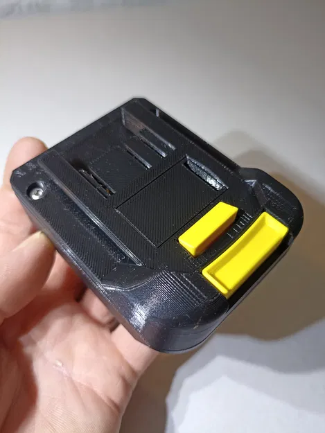 Bộ chuyển đổi (Adapter) dùng pin Makita cho máy công cụ Parkside - Image 1