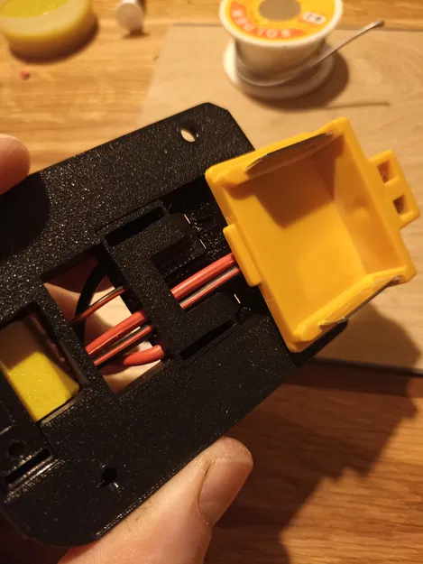 Bộ chuyển đổi (Adapter) dùng pin Makita cho máy công cụ Parkside - Image 8