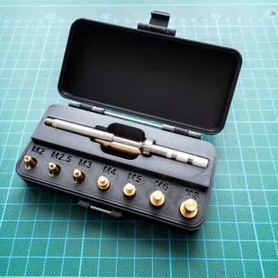 Hộp có khớp gài dạng tham số (Parametric latching box)