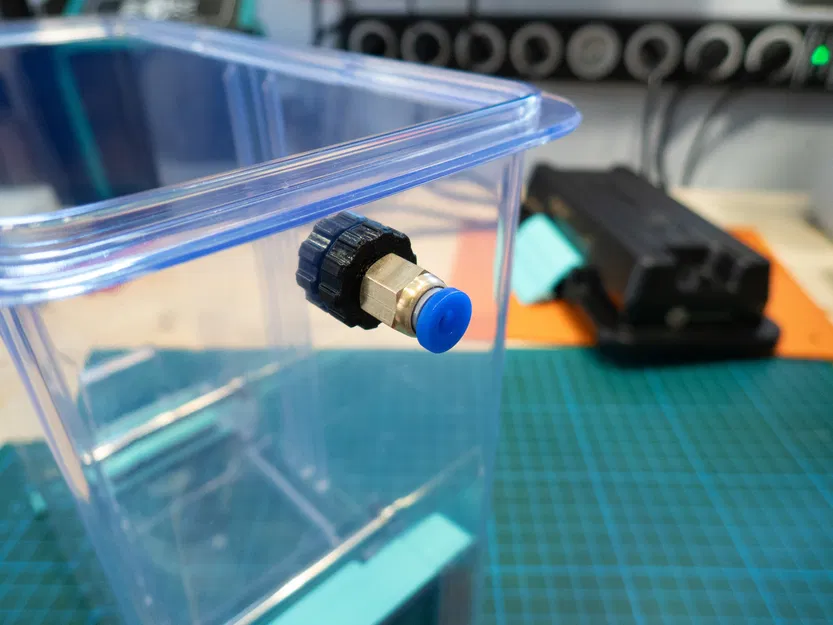 Adapter khớp nối PC4-M6 cho hộp Polymaker PolyDryer - Image 1