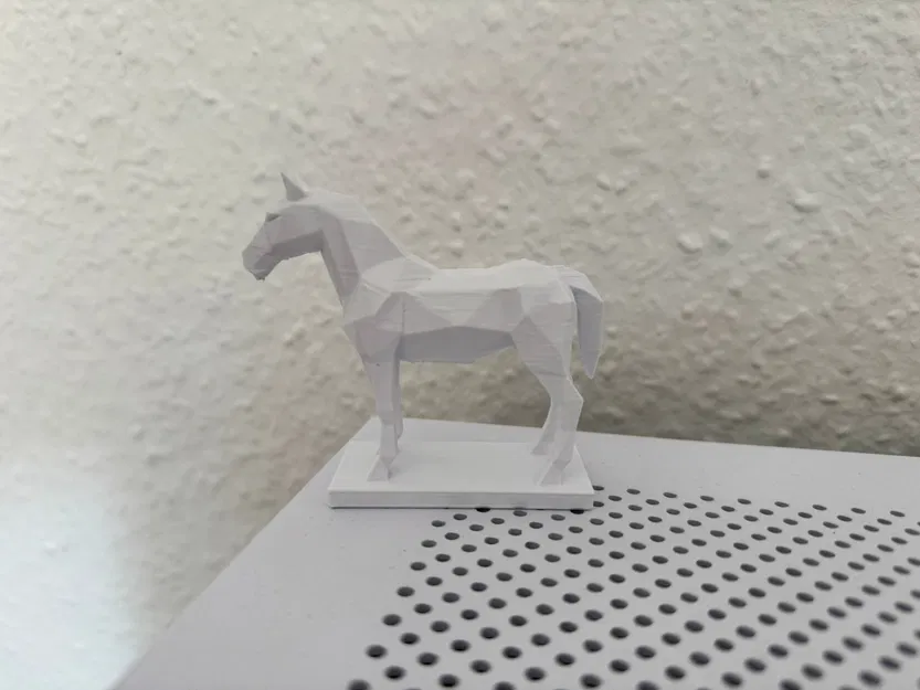 Mô hình ngựa Low Poly - Image 1