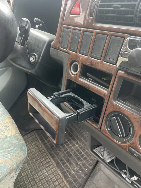 Khay để ly cho VW T4 tích hợp nắp gạt tàn nguyên bản - Image 1