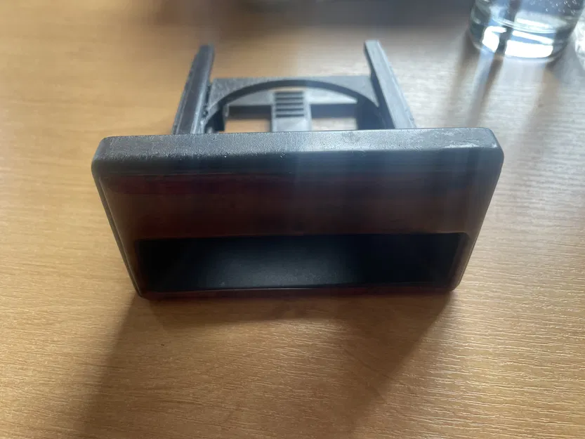 Khay để ly cho VW T4 tích hợp nắp gạt tàn nguyên bản - Image 2