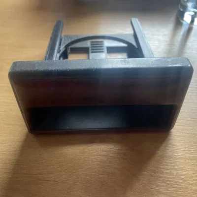 Khay để ly cho VW T4 tích hợp nắp gạt tàn nguyên bản