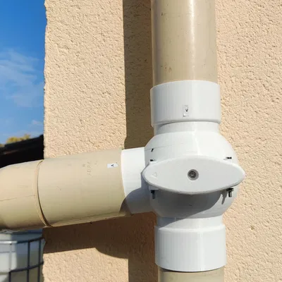 Van chuyển hướng nước mưa 80mm: Giải pháp thu gom nước thông minh