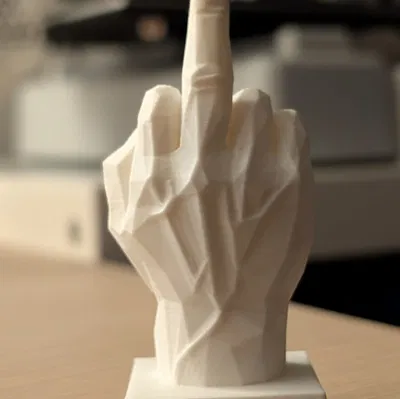 Mô hình ngón tay thối (Middle Finger) phong cách Low Poly