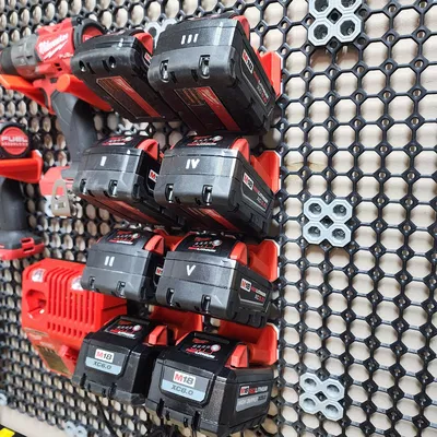 Giá đỡ pin Milwaukee M18 cho Multiboard