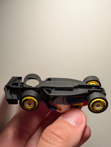 Giá treo nam châm tủ lạnh cho mô hình xe đua Lego F1 Mini - Image 4