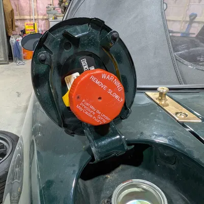 Giá đỡ nắp xăng cho Mazda NA Miata