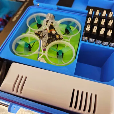 Hộp đựng Tiny Whoop và bộ sạc Vifly WhoopStor v3