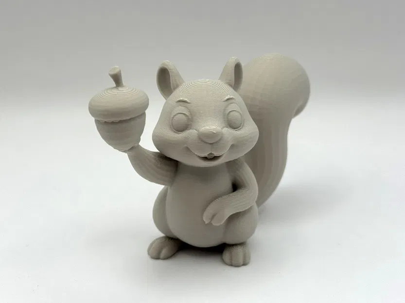 Chú Sóc Đáng Yêu Cầm Hạt Dẻ - Image 1