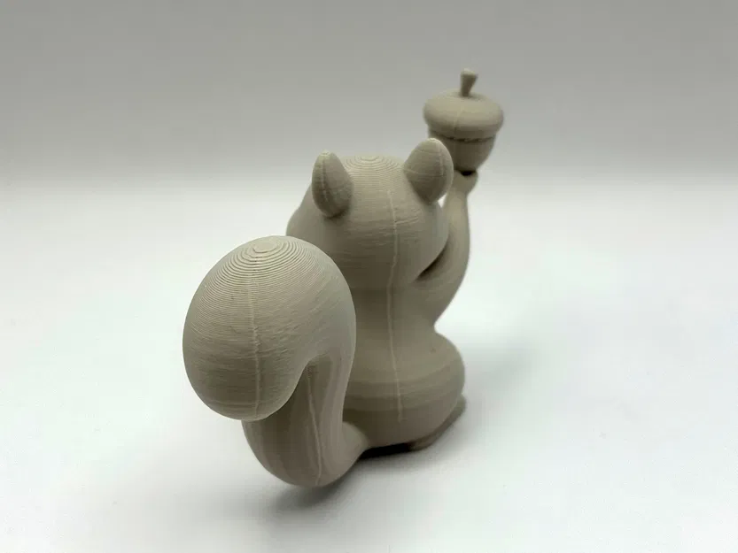 Chú Sóc Đáng Yêu Cầm Hạt Dẻ - Image 2