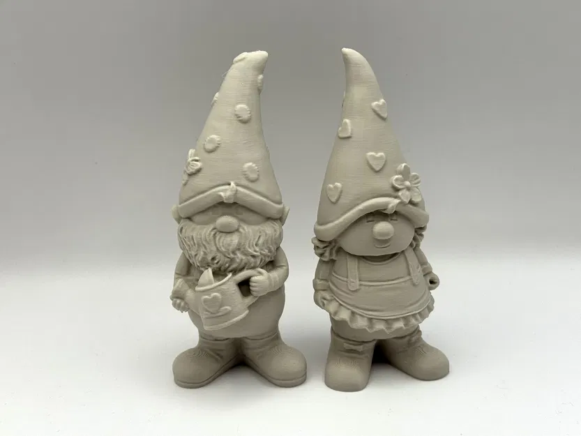 Cặp Đôi Chú Lùn Làm Vườn (Garden Gnome Couple) - Image 1