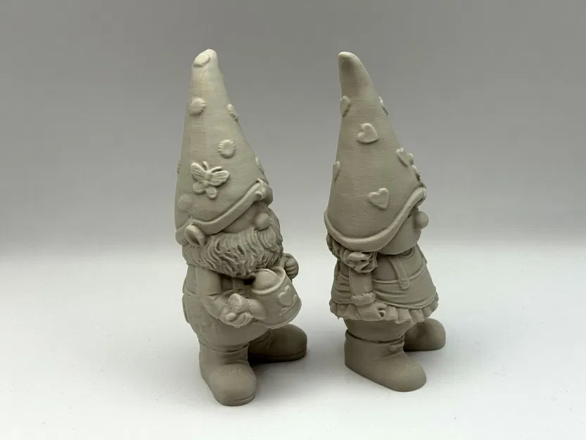 Cặp Đôi Chú Lùn Làm Vườn (Garden Gnome Couple) - Image 4
