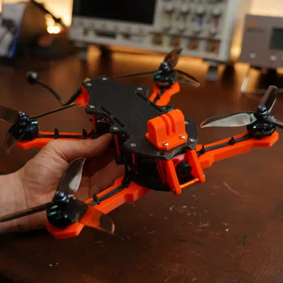 FPV drone 6 inch - Thiết kế khung in 3D (Được GreatScott! giới thiệu)