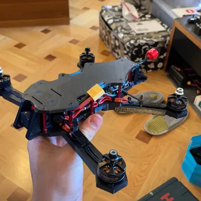 FPV drone 6 inch - Thiết kế khung in 3D (Được GreatScott! giới thiệu)