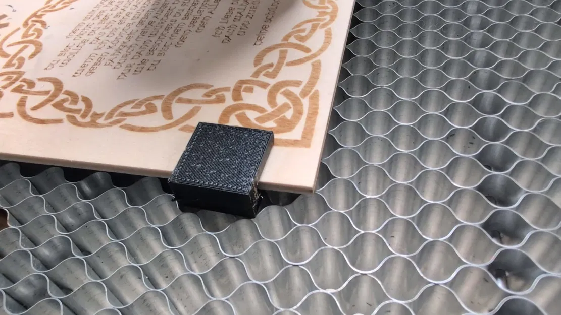 Kẹp cố định 10mm cho bàn cắt laser (Honeypanel Clip) - Image 3