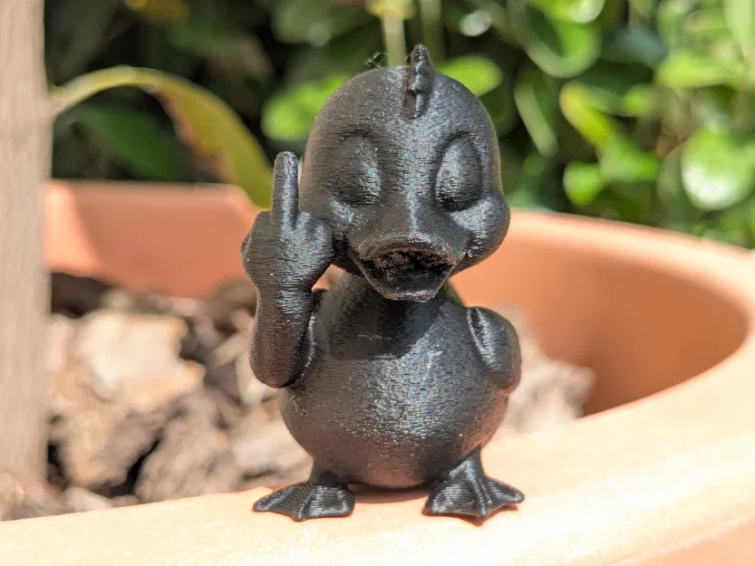 Mô hình chú vịt hài hước "Mean Duck" in 3D độc đáo - Image 1