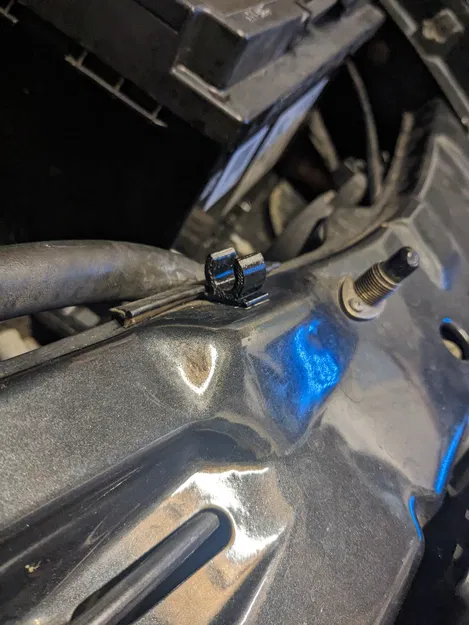 Kẹp giữ thanh chống nắp capo (Bonnet prop rod clip) - Image 1