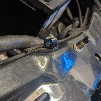 Kẹp giữ thanh chống nắp capo (Bonnet prop rod clip)