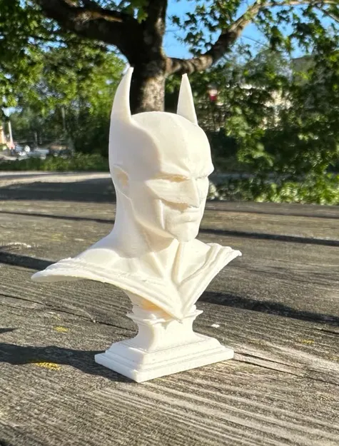 Tượng Bán Thân Batman – Mô Hình Điêu Khắc Cách Điệu Tối Giản - Image 2