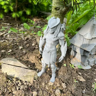 Mô hình chiến binh không gian Predator chân thực