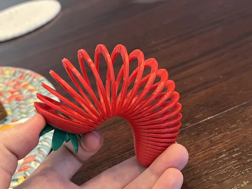 Strawberry Slinky - Mẫu lò xo hình quả dâu tây - Image 1