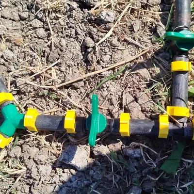 KẸP ỐNG TƯỚI TIÊU 16 MM