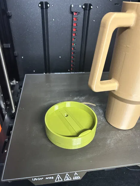 Mô hình Stanley Tumbler có thể sử dụng được - Image 3