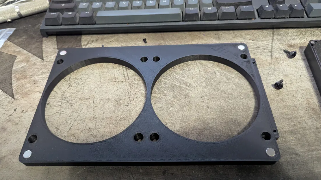 Khung gắn quạt mặt trước cho NCASE M2 Grater - Image 1