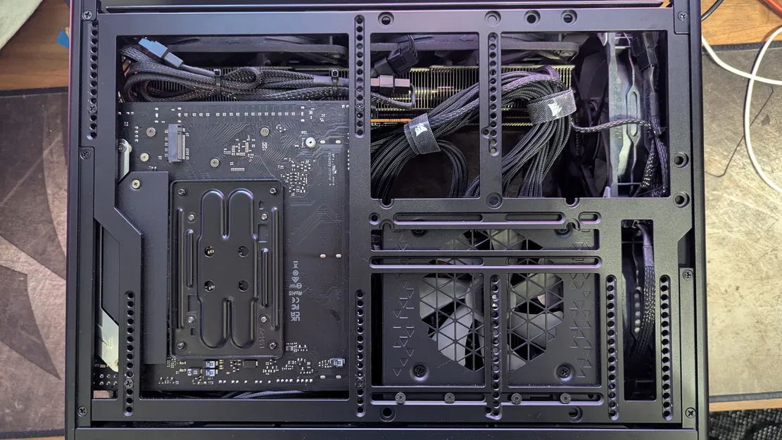 Khung gắn quạt mặt trước cho NCASE M2 Grater - Image 4