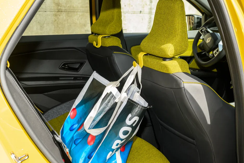 Móc treo đồ cho Renault 5 E-Tech - Image 3