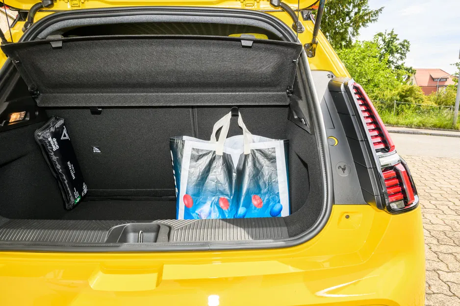 Móc treo đồ cho Renault 5 E-Tech - Image 11