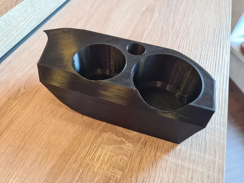 Khay đựng cốc Skoda Octavia 1 cho lon 500ml, lon 250ml và vape - Image 1