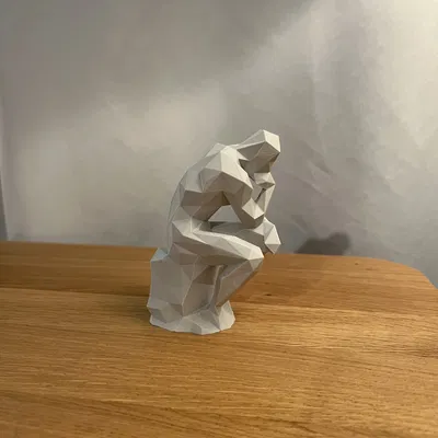 Mô hình tượng Low Poly Thinker
