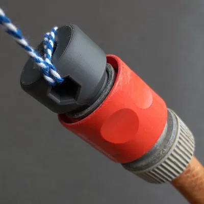 Móc treo đầu ống nước tưới vườn (fusion360)