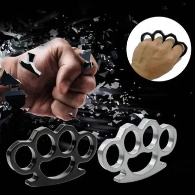 Mô hình nắm đấm tay (Metal Boxer) in 3D trang trí độc đáo