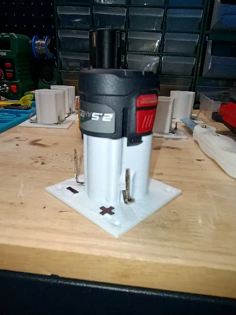 Đế giữ pin Parkside 12V (Adapter DIY) - Image 1