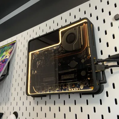 Vỏ Laptop Cũ Tùy Biến (Old Laptop Custom Case)