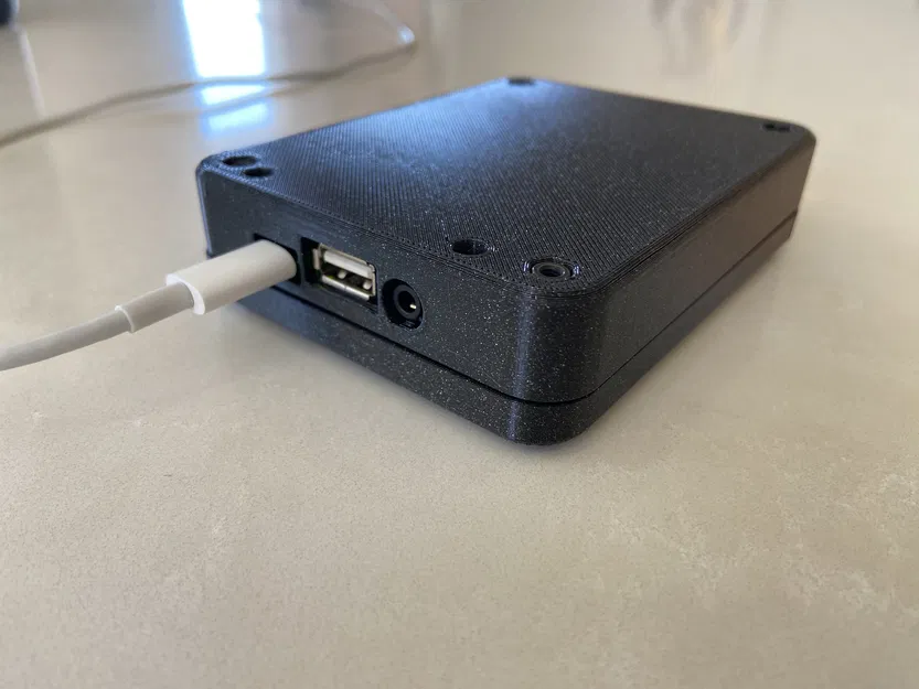 Vỏ Hộp Arduino GIGA R1 WiFi & Display Shield với Tùy Chọn Truy Cập Chân Cắm - Image 5