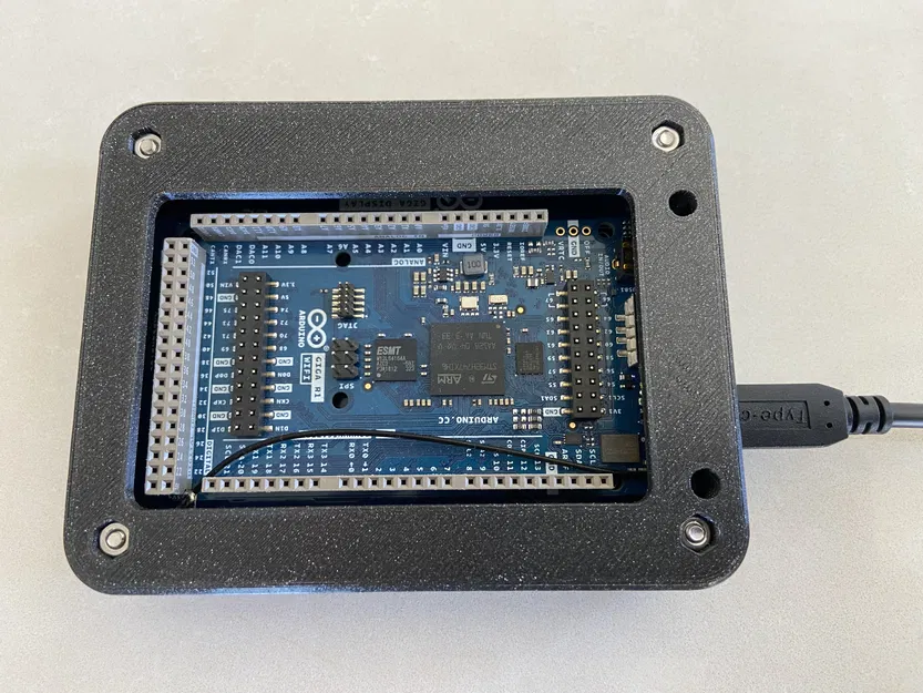 Vỏ Hộp Arduino GIGA R1 WiFi & Display Shield với Tùy Chọn Truy Cập Chân Cắm - Image 12