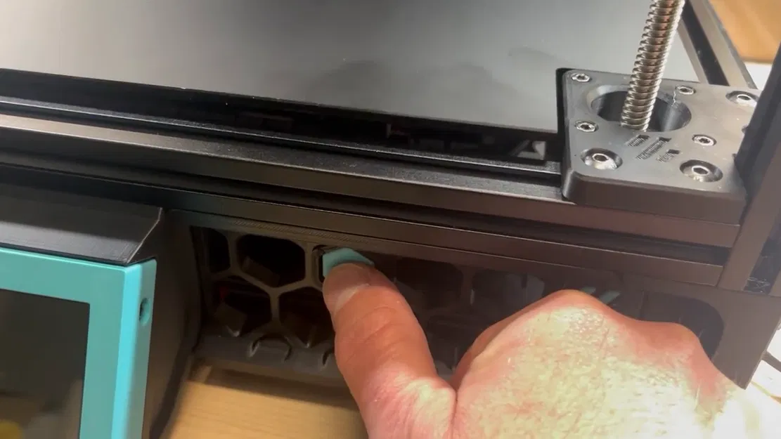 Nút nhấn nâng tấm sàn cho bản mod Trident Inverted Electronics - Image 1