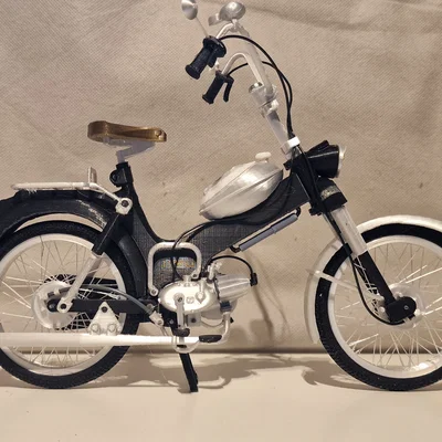 Mô hình xe cổ Puch MV50 1974 tỷ lệ 1:8 - Dự án in 3D cực chất