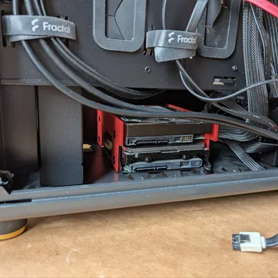 Bộ chuyển đổi chồng tầng ổ cứng HDD cho Fractal North