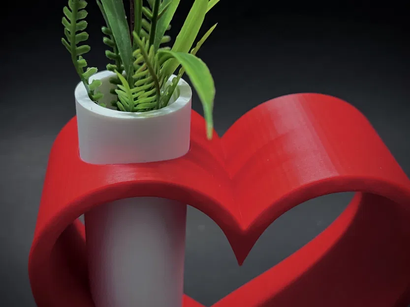 Bình hoa trái tim (Heart Vase) - Image 4