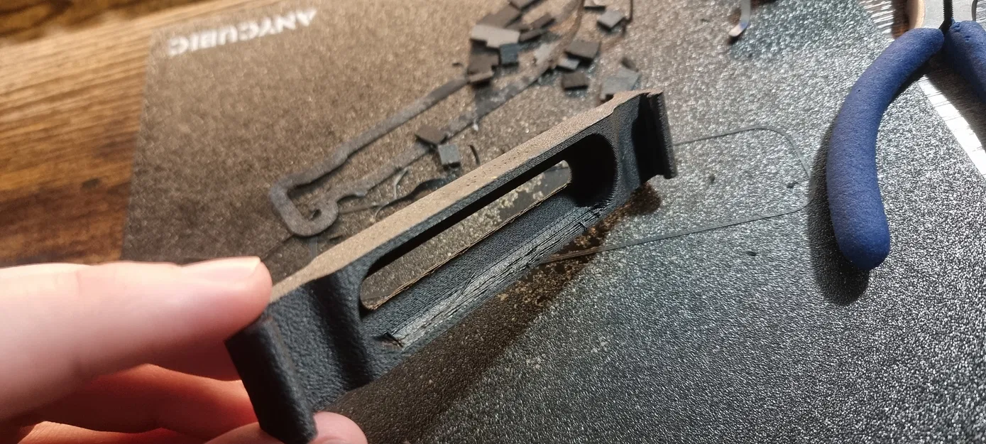 Giá đỡ bảng số xe chuẩn EU cho ốc 10mm - Image 1